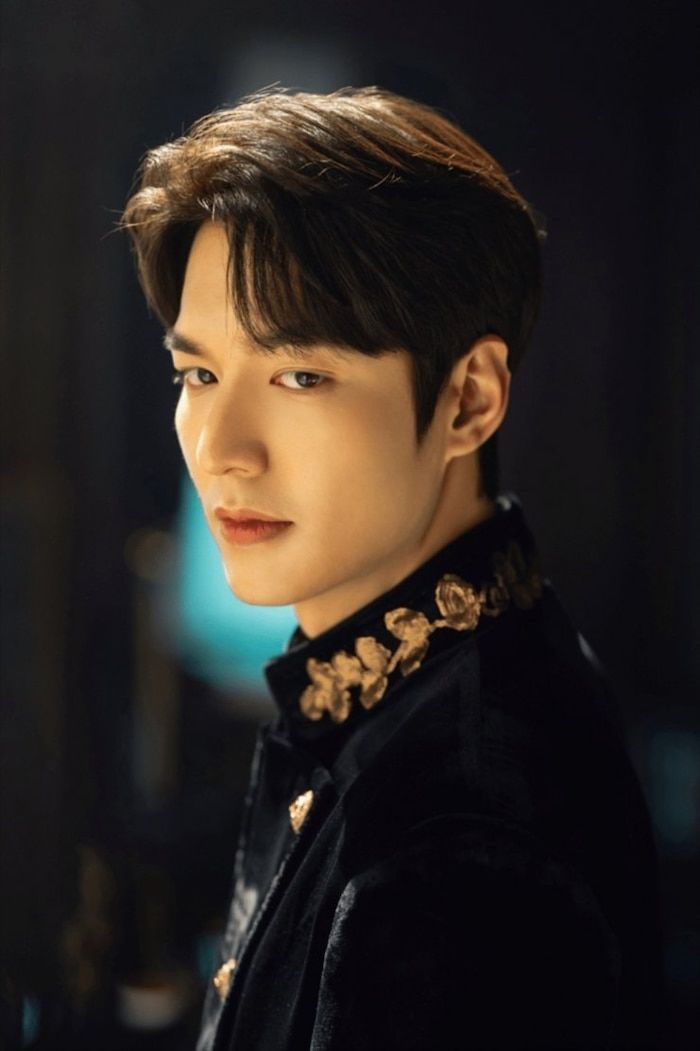 Khởi đầu ấn tượng, phim của Lee Min Ho vẫn thua bởi Thế giới hôn nhân