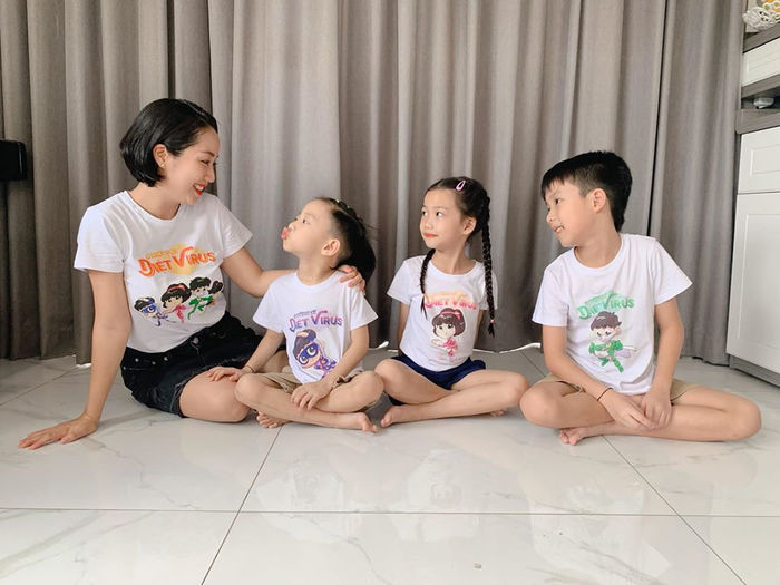 Khởi My đọ sắc bên đàn em Han Sara, con gái Đoan Trang chuẩn mỹ nhân