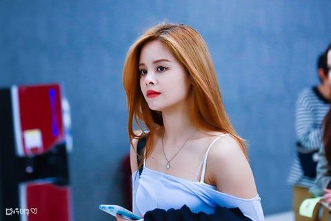 Hội idol người Thái có gia thế khủng