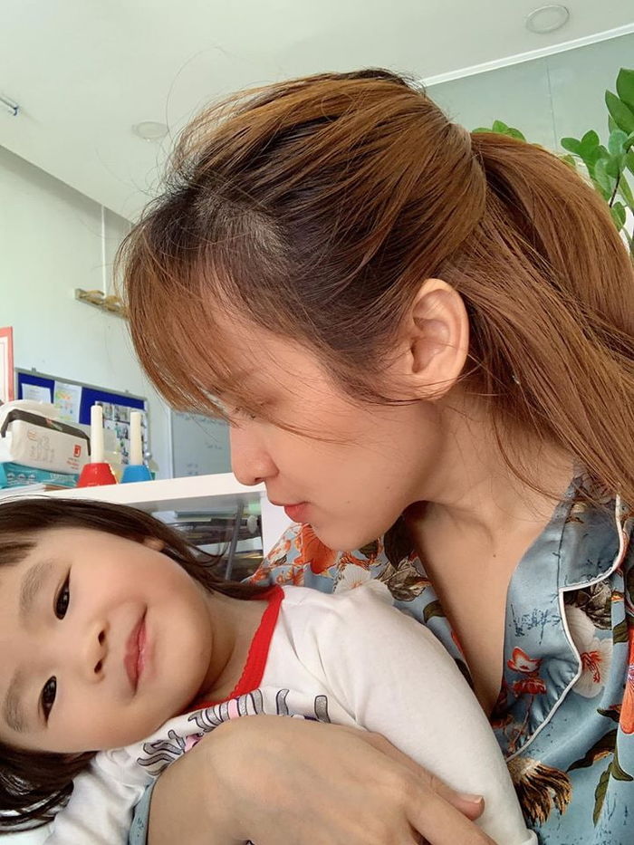 Ảnh sao Việt 28/4: Lý Nhã Kỳ, Phương Mỹ Chi...