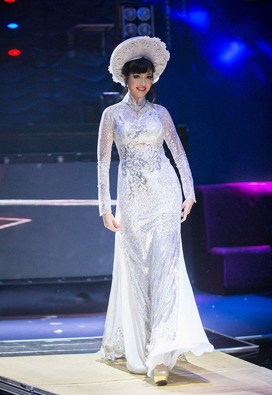 Người đẹp duy nhất được 2 lần đội vương miện Hoa hậu Việt Nam