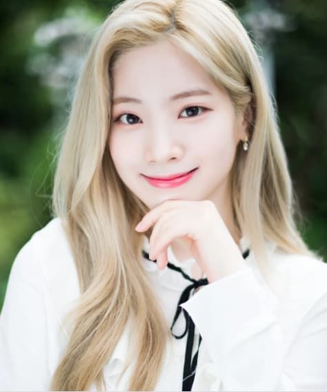 Sao nữ mắt 1 mí vẫn đẹp như nữ thần: Đỉnh cao là Kim Go Eun, Seulgi