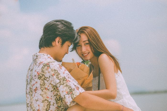 Trong đám bạn thân đứa tuyên bố không lấy chồng sẽ lên xe hoa sớm nhất