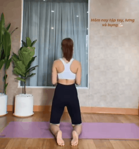 Học Yến Trang 3 bài tập giúp lưng thẳng, giảm mỡ bụng với 2 chai nước