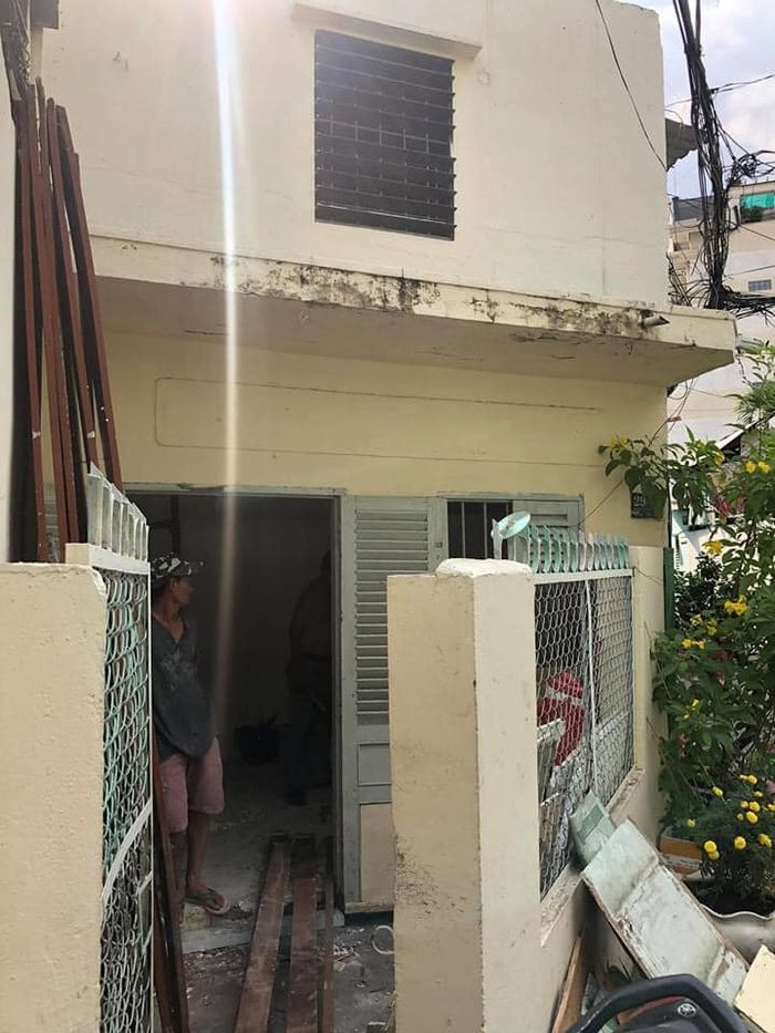 Hô biến ngôi nhà 17m² thành nhà 2 tầng mang phong cách Santorini