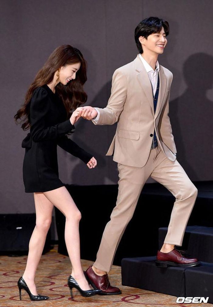 Jiyeon hẹn hò với Song Jae Rim, fan vui mừng ủng hộ cặp đôi