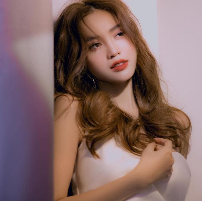 Tuấn Hưng mừng sinh nhật vợ, Trà My Idol khoe dáng cực phẩm sau sinh