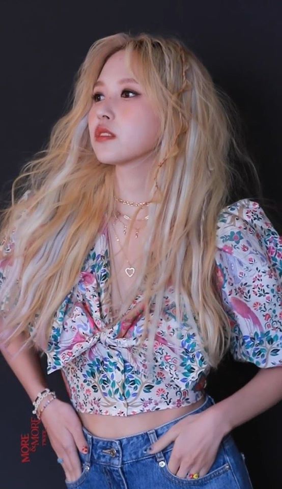 Ảnh hậu trường chứng minh Mina (TWICE) đã đạt đến đỉnh cao nhan sắc