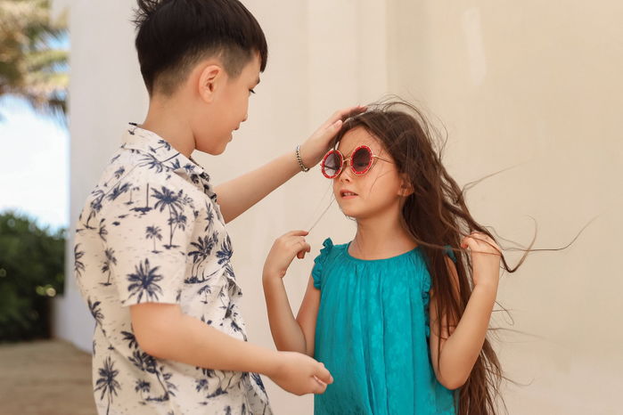 Trấn Thành - Hari Won khoe mặt phu thê, Thu Thảo lộ diện sau sinh