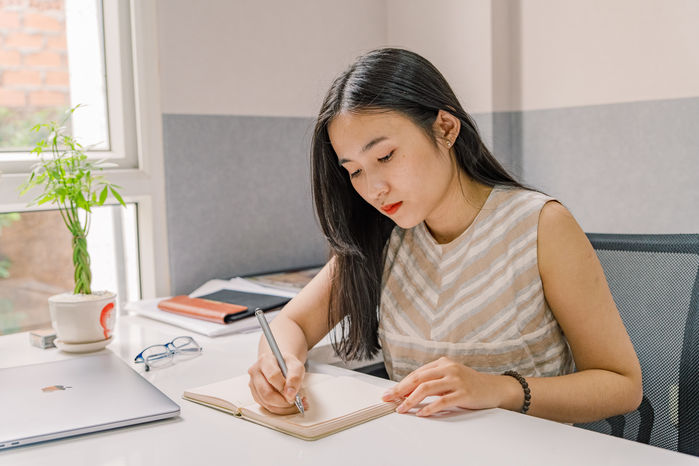 GS Randall Kesselring: Vợ càng giàu tỷ lệ ly hôn càng cao