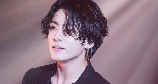 Fan thất vọng khi Jungkook vui chơi tại club không lành mạnh