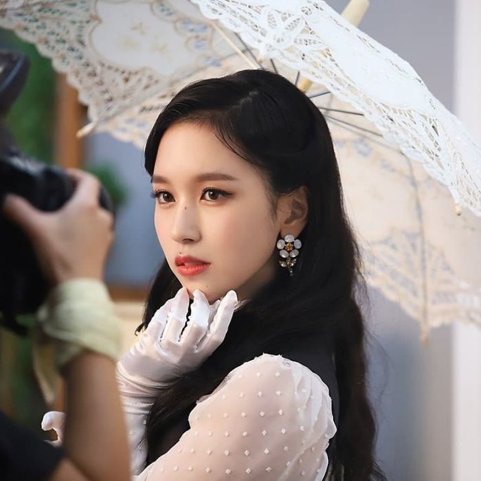 Ảnh hậu trường chứng minh Mina (TWICE) đã đạt đến đỉnh cao nhan sắc