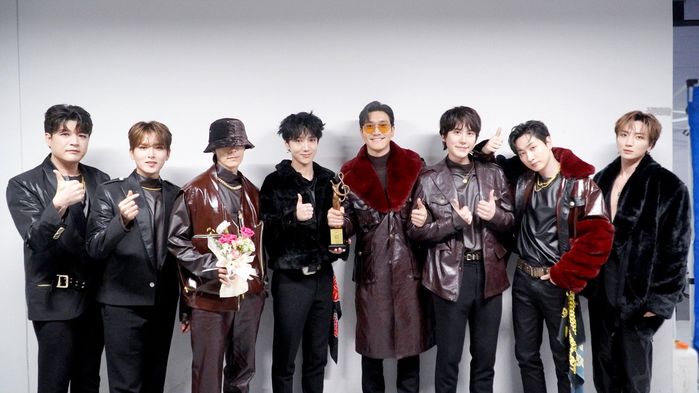 DBSK, BIG BANG phá vỡ lời nguyền, hoạt động bền bỉ suốt chục năm