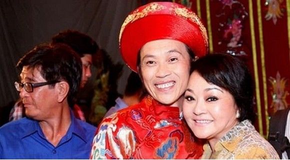 2 nữ nghệ sĩ là thần tượng của Hoài Linh: Má Giàu là chủ hôn đám cưới