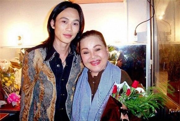 2 nữ nghệ sĩ là thần tượng của Hoài Linh: Má Giàu là chủ hôn đám cưới