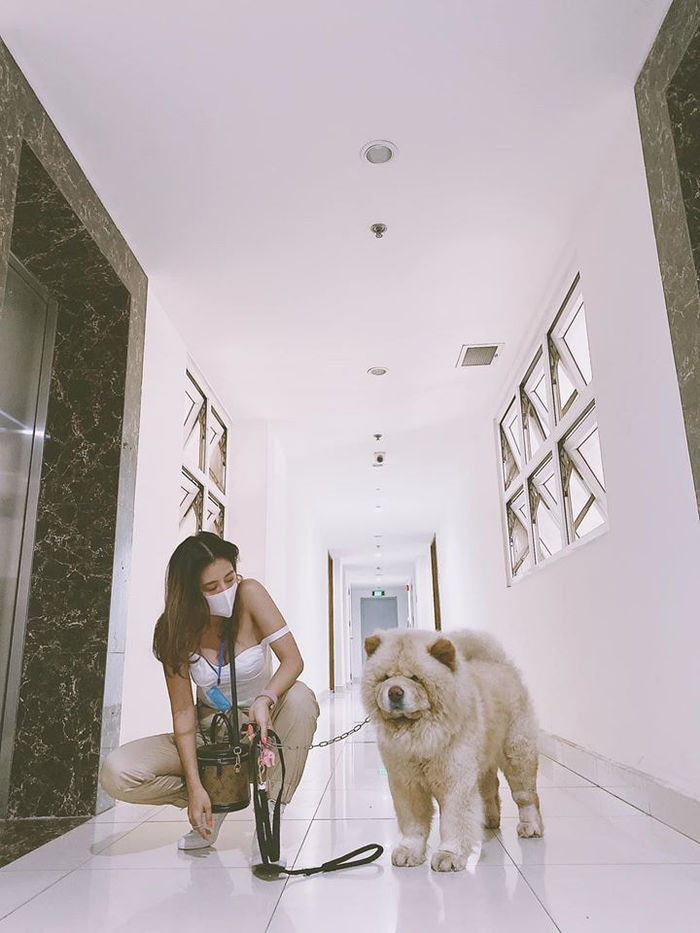 Anh em rich kid Tiên Nguyễn khoe nhan sắc cực phẩm, Elly Trần gợi cảm
