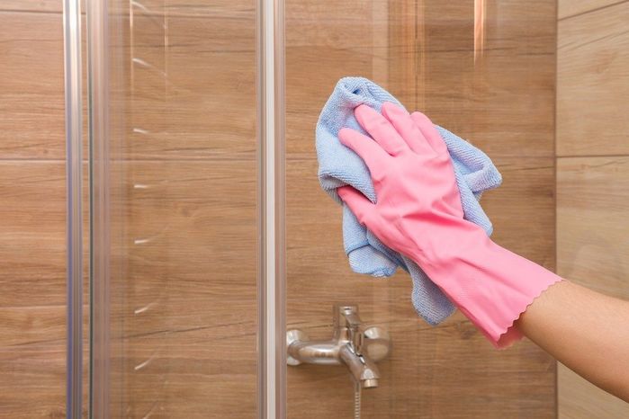 Đỏ mặt với lý do phòng tắm trong suốt được nhiều cặp đôi ưa chuộng