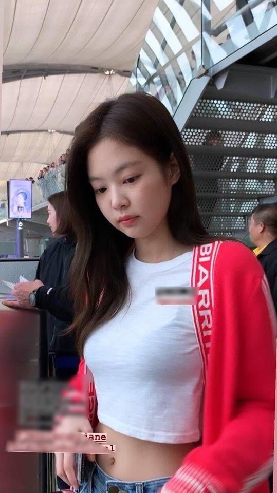 Jennie được khen đẹp ngất ngây trong loạt ảnh chưa chỉnh sửa
