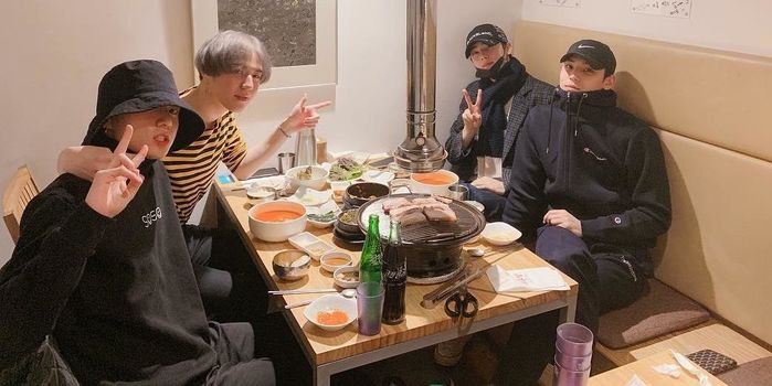 97 line: Nhóm bạn thân hội tụ toàn trai đẹp của làng giải trí xứ Hàn
