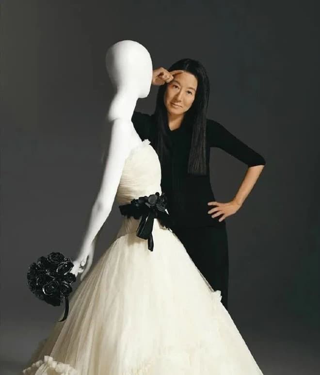 Ngây ngất với bộ sưu tập váy cưới Vera Wang Spring 2019