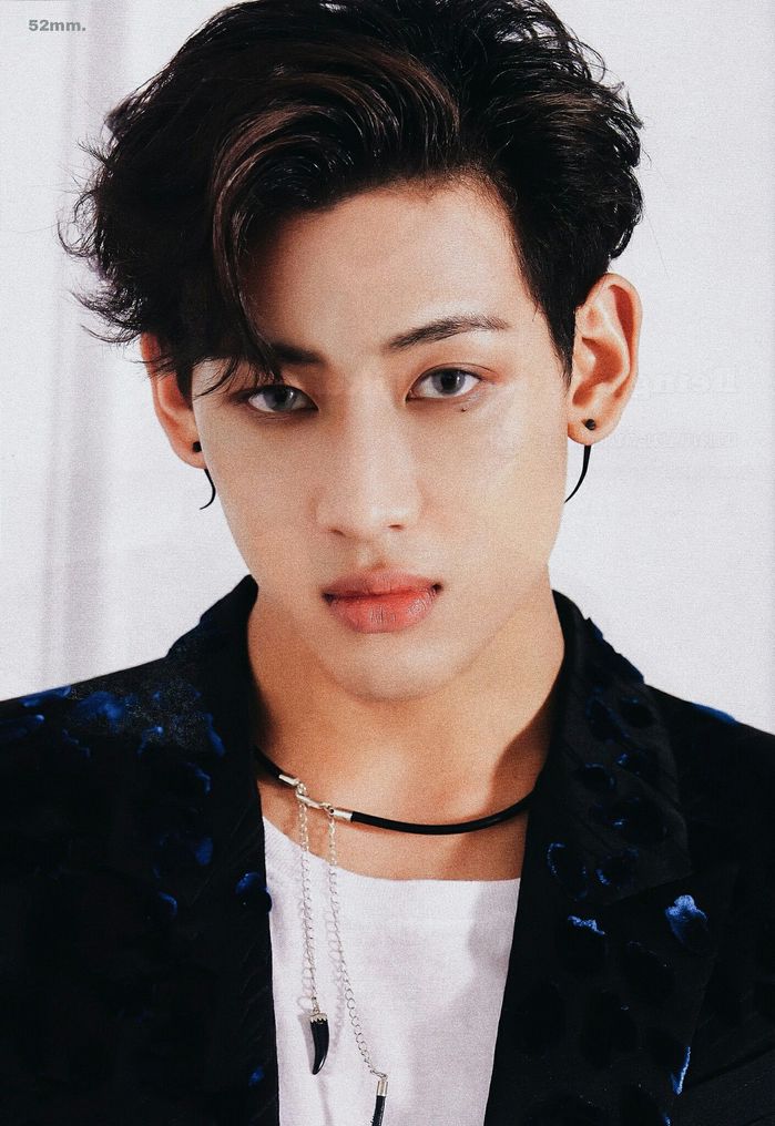 97 line: Nhóm bạn thân hội tụ toàn trai đẹp của làng giải trí xứ Hàn