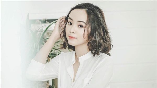 Sao nhí Việt sau 10 năm: Anh Thư Gia đình phép thuật lột xác gợi cảm