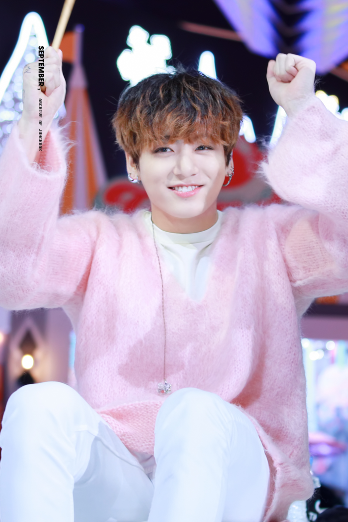 Jungkook (BTS) vướng vận đen: Tụ tập mùa dịch, lái xe gây tai nạn