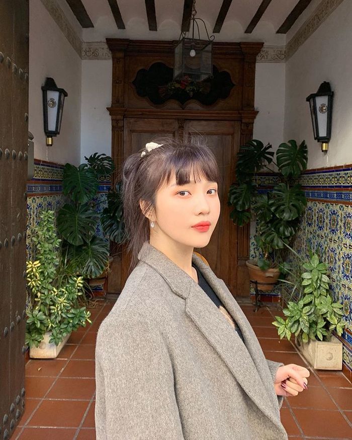 Idol Kpop mê mệt chun cột tóc vải “rẻ bèo”: Joy trông điệu đà