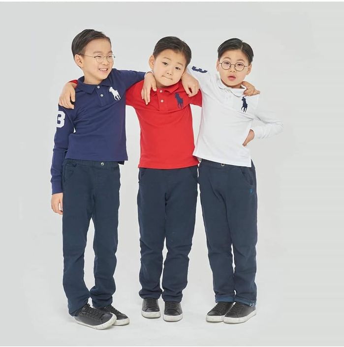 Daehan, Minguk, Manse ngày càng ra dáng người lớn trong ảnh mới khoe