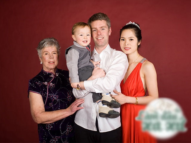 Cô gái Việt vụng về sang Hà Lan làm dâu và cái kết viên mãn bất ngờ