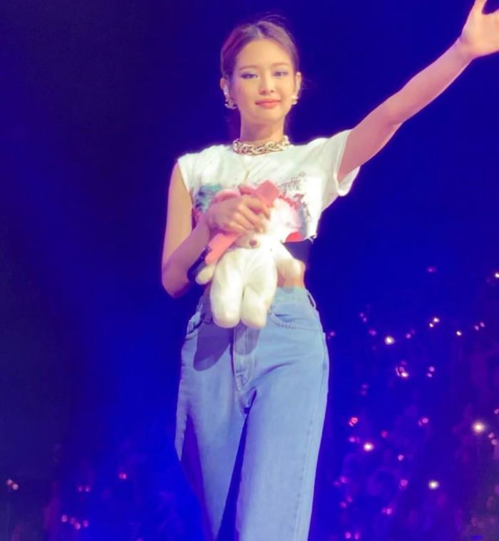 Jennie được khen đẹp ngất ngây trong loạt ảnh chưa chỉnh sửa