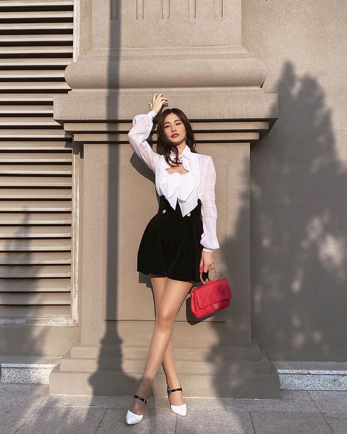Hòa Minzy và Duy Khánh nhí nhố chụp ảnh, Bảo Thy khoe dáng nuột nà