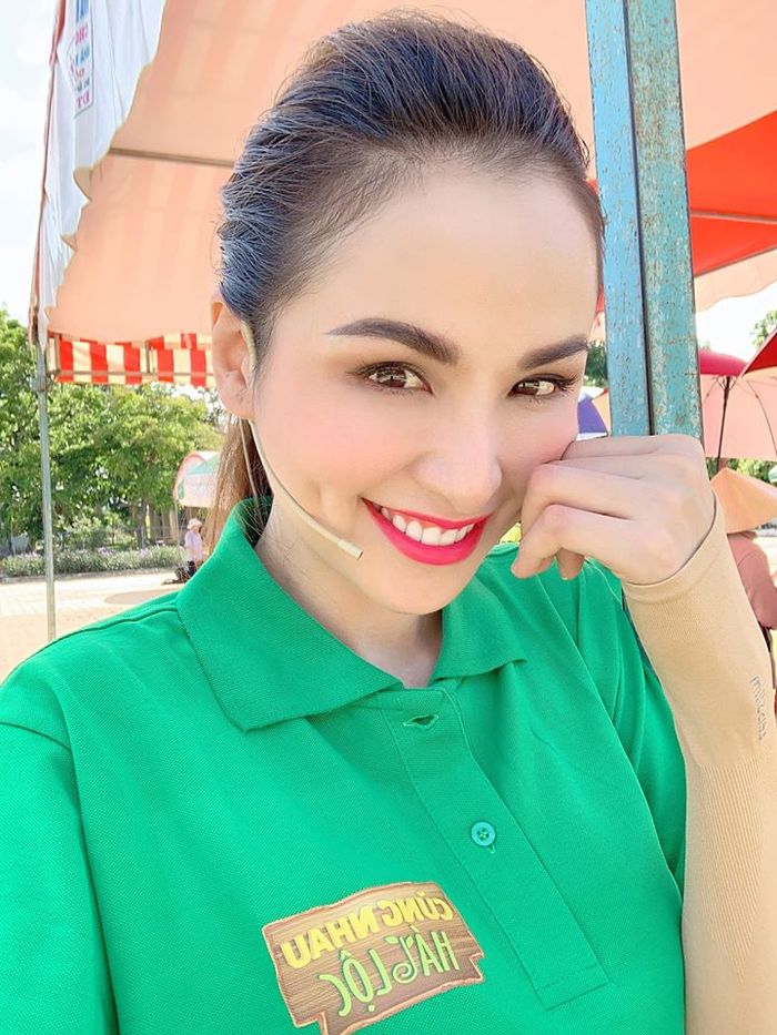 Hoa hậu dính thị phi dao kéo: Phạm Hương được nhắc đến nhiều nhất