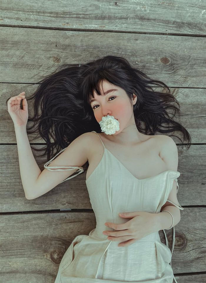 Sao Việt 13/5: Vợ chồng Đông Nhi khoe ảnh ngọt ngào