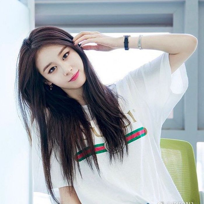 Jiyeon hẹn hò với Song Jae Rim, fan vui mừng ủng hộ cặp đôi