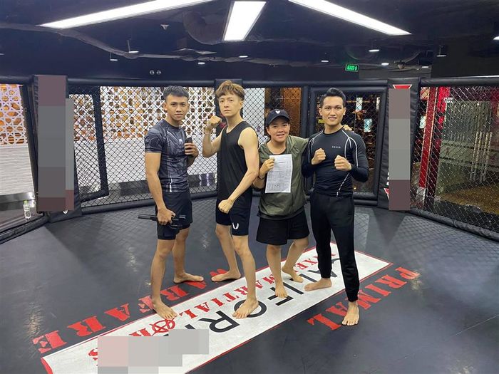 Bị đồng nghiệp trêu mập: Ngô Kiến Huy giảm hẳn 11kg nhờ boxing