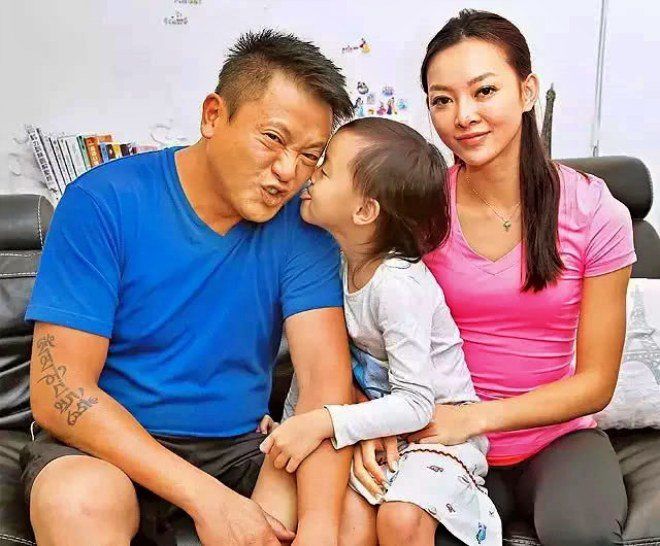 Ngụy Tuấn Kiệt bị vợ trẻ cắm sừng sau khi bỏ người yêu 9 năm