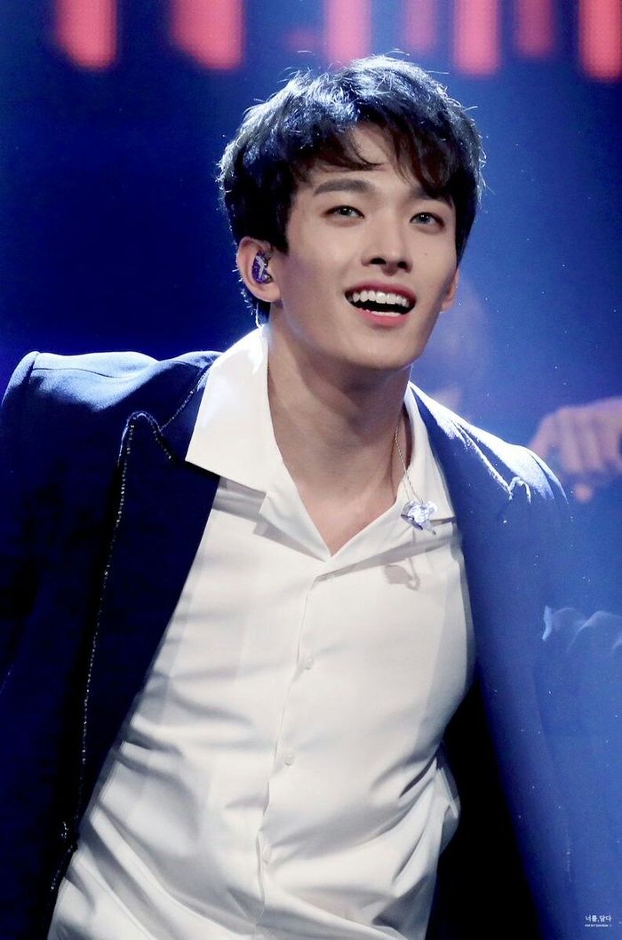 97 line: Nhóm bạn thân hội tụ toàn trai đẹp của làng giải trí xứ Hàn