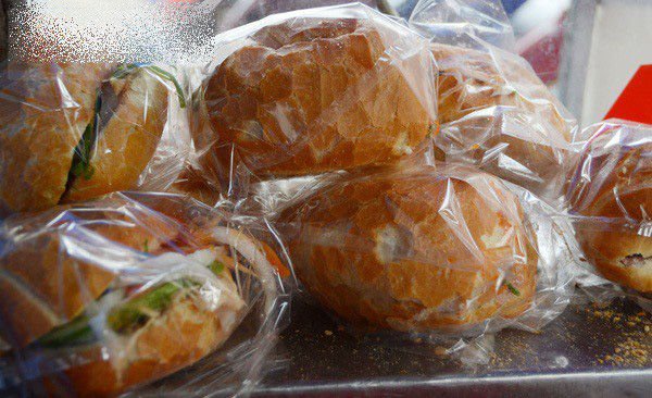 5 loại bánh mì dân Sài Gòn du khách cực mê