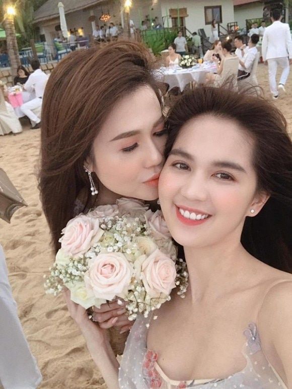 Chị gái Ngọc Trinh ẩn ý em gái sắp làm vợ người ta khiến fan rần rần