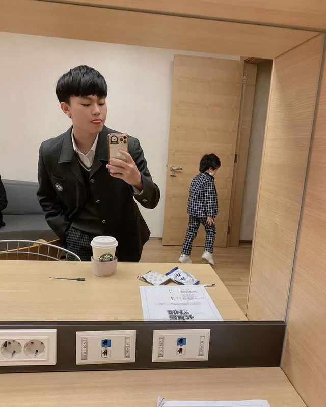 Sau 8 năm Gangnam Style, PSY nhí Hwang Min Woo: Lột xác điển trai