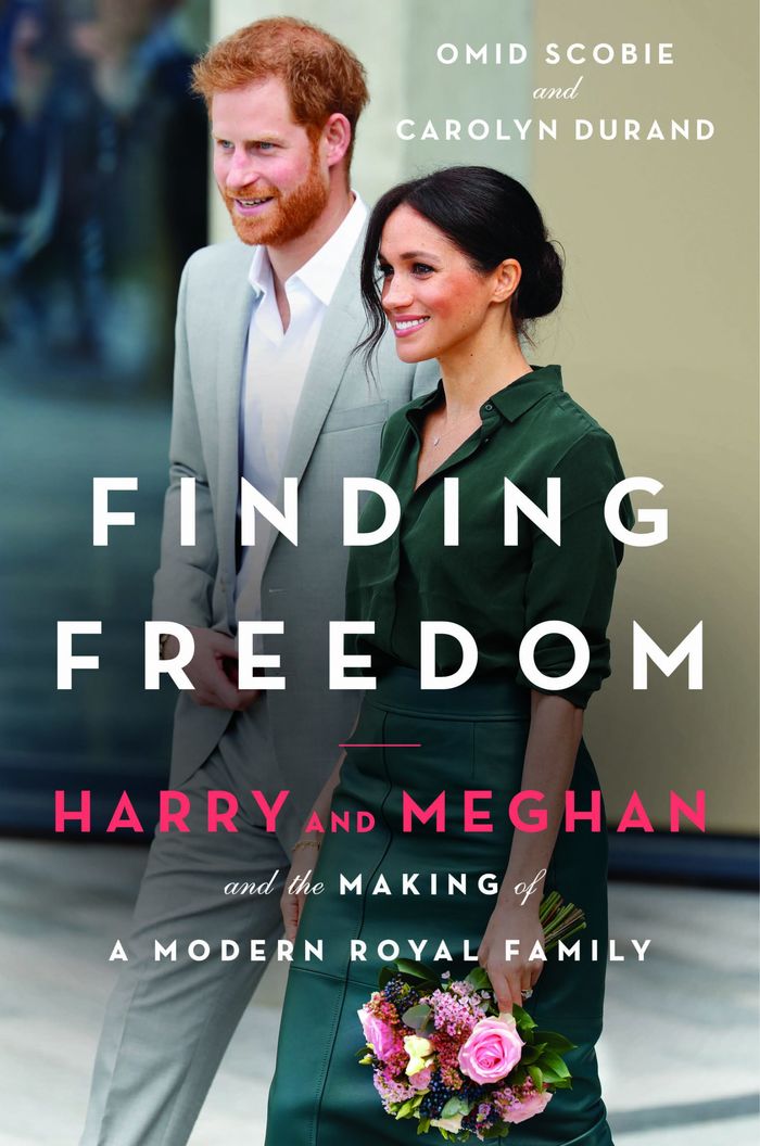 Hé lộ đời tư trong tự truyện, Harry - Meghan bị cho đánh bóng tên tuổi