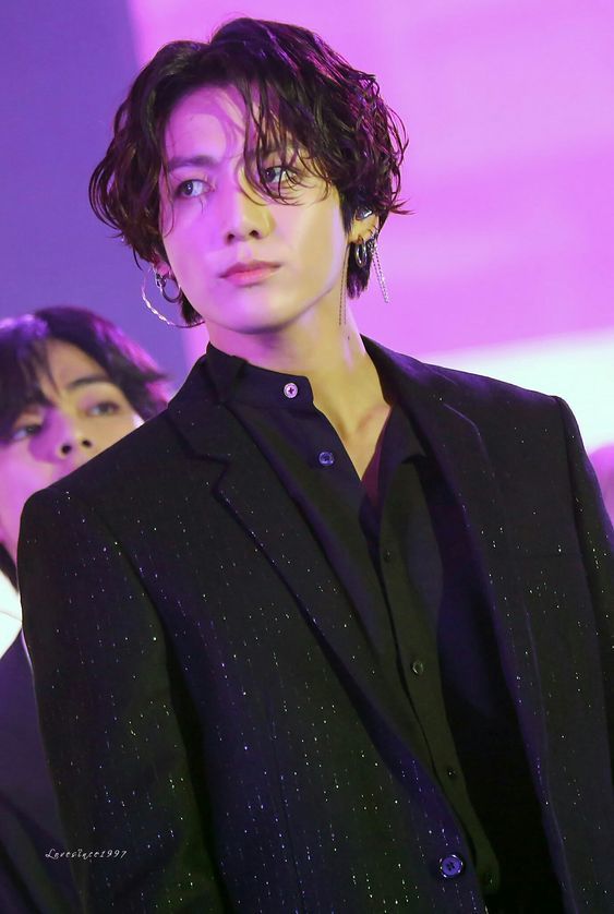 97 line: Nhóm bạn thân hội tụ toàn trai đẹp của làng giải trí xứ Hàn