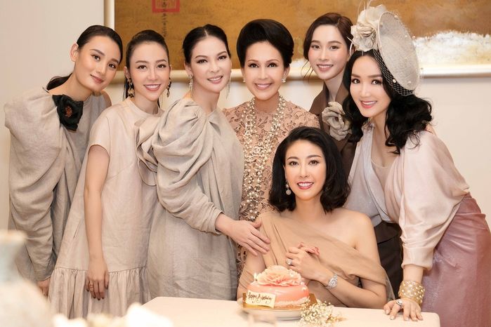 Dress code sinh nhật sao Việt
