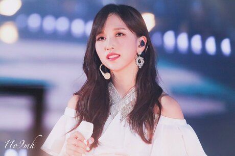 Lisa, Tzuyu... và những idol người ngoại quốc nổi tiếng nhất Kpop