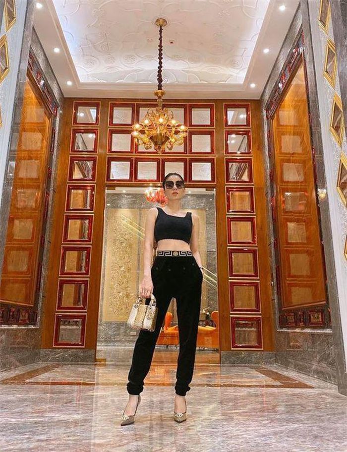 Bộ sưu tập túi hiệu của Lệ Quyên