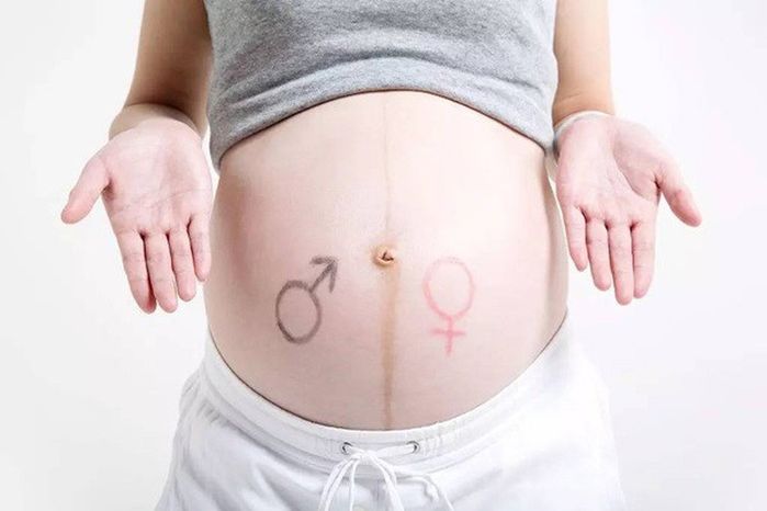 Đường sọc nâu trên bụng mẹ bầu tiết lộ bí mật thai kì, mẹ đừng chê xấu
