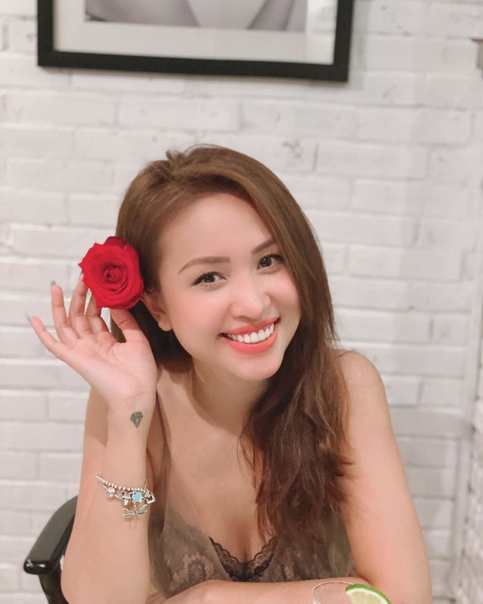 Hà Hồ, Vân Hugo... và những mẹ đơn thân tìm được hạnh phúc sau đổ vỡ