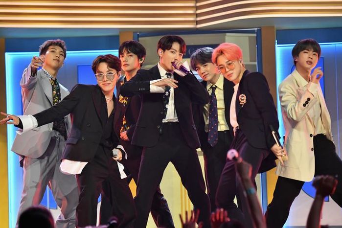 Knet chọn idol đóng góp nhiều nhất cho Kpop