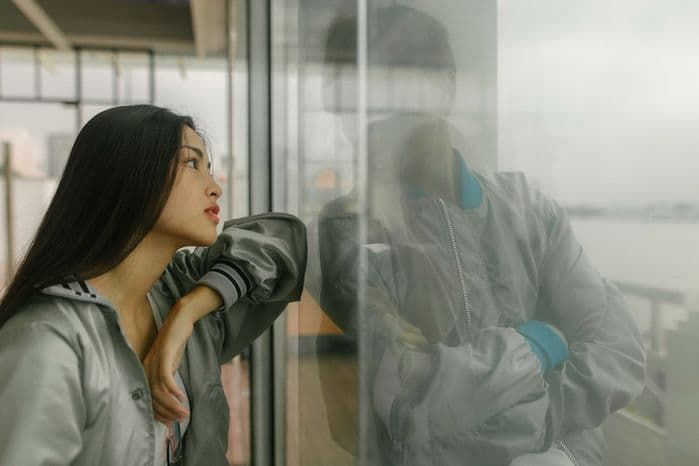 Kẻ thứ 3 lên ngôi: Phải chăng thức quà trộm được ăn ngon hơn mua?